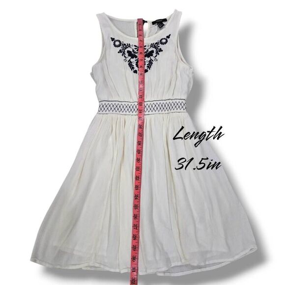 Forever 21 Floral Embroidered Dress(C009)-Size S for Women - Picture 9 of 11